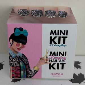Moyou Mini Stamping Nail Art Kit - Fashionista